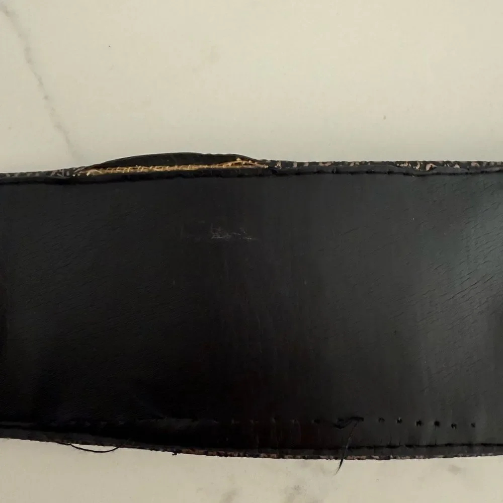 VINTAGE 80s Gold Embossed Waist Belt Bow & Buttons